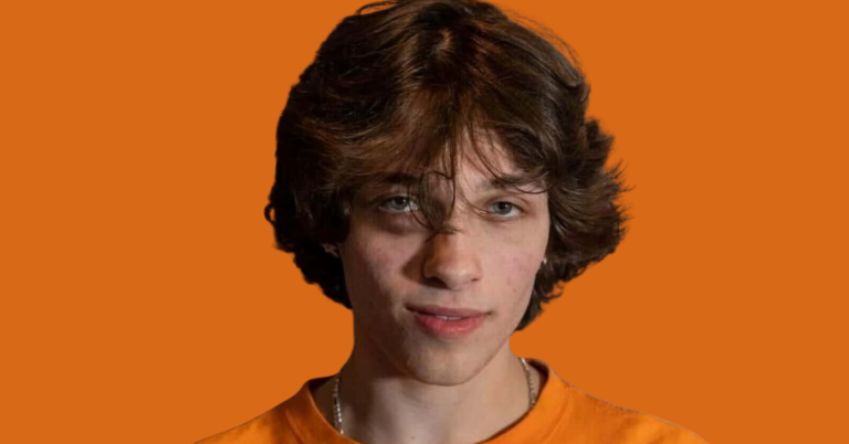 Chris Sturniolo: Age, Height, Net Worth, and Biography 2025 Chris Sturniolo: Age, Height, Net Worth, and Biography 2025